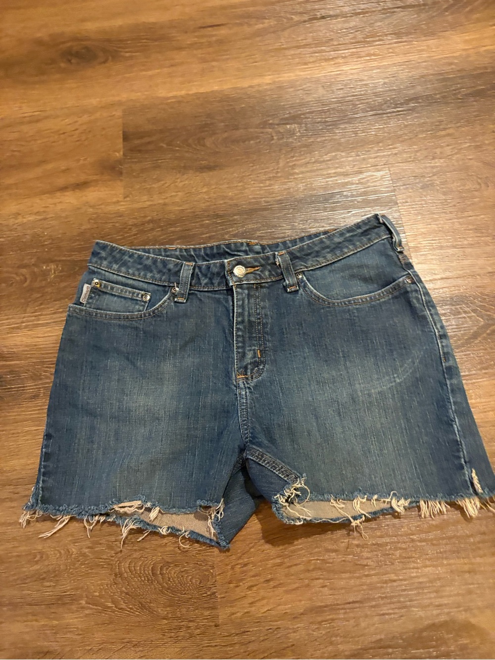 ✨ CARHARTT DENIM SHORTS – CASUAL & COMFY ✨